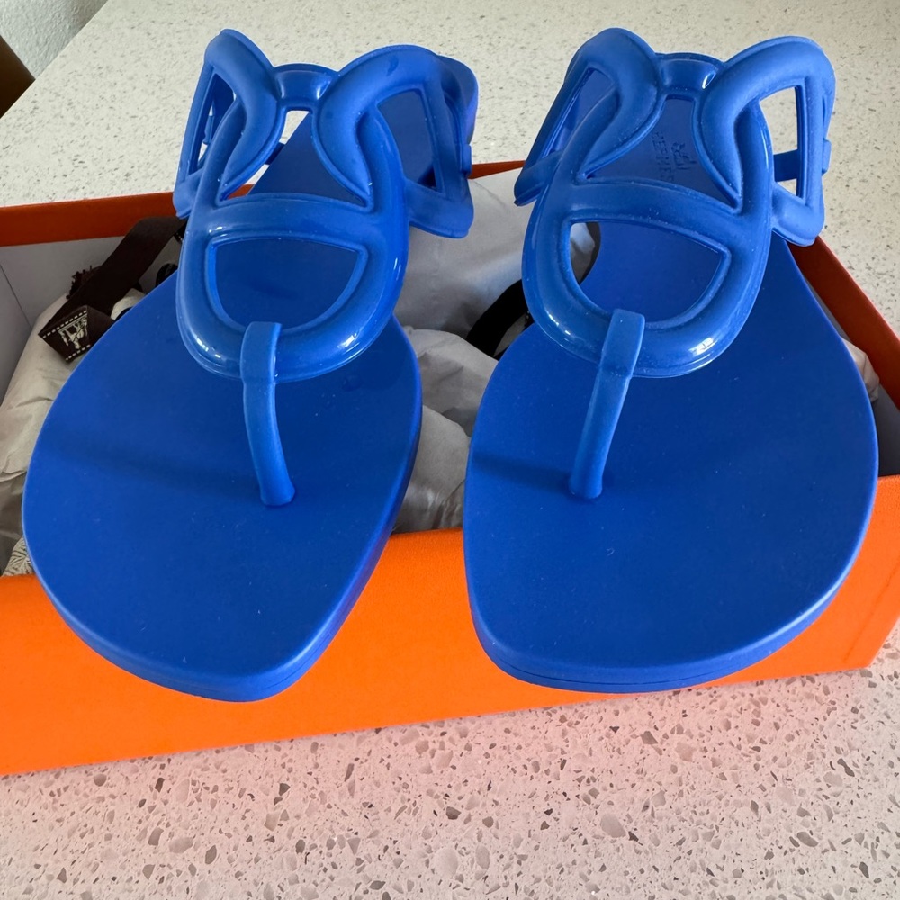 Hermes Egerie rubber sandal in blue size 40
